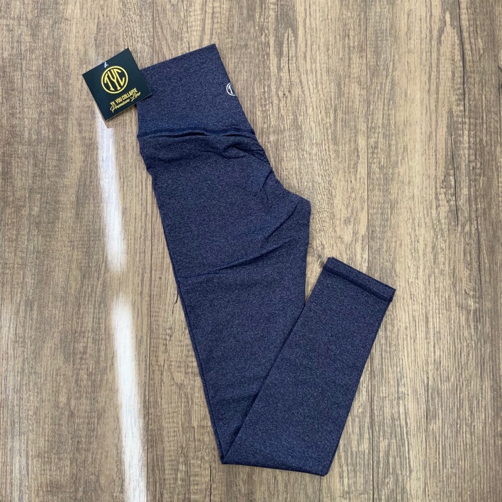 Resilient Scrunch Leggings in Speckled Blue
